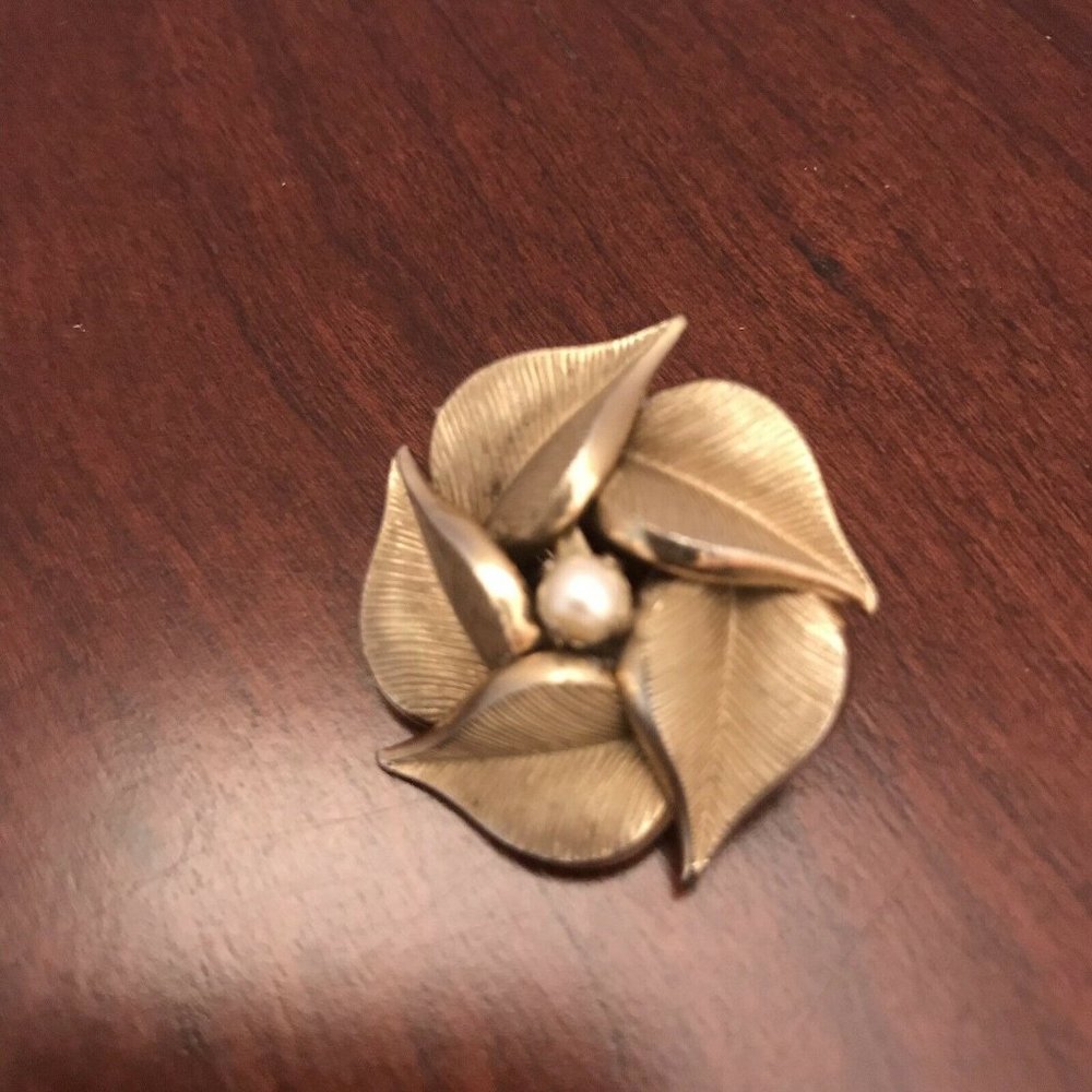 VINTAGE SIGNED C.R. CO. 12 KGF - PEARL In FLOWER P